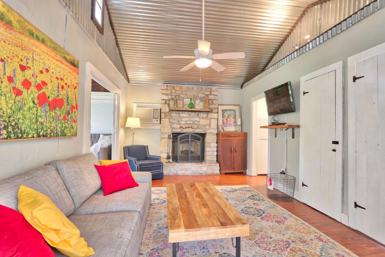 Creekside Cabins - The Getaway Villa วิมเบอร์ลีย์ ภายนอก รูปภาพ